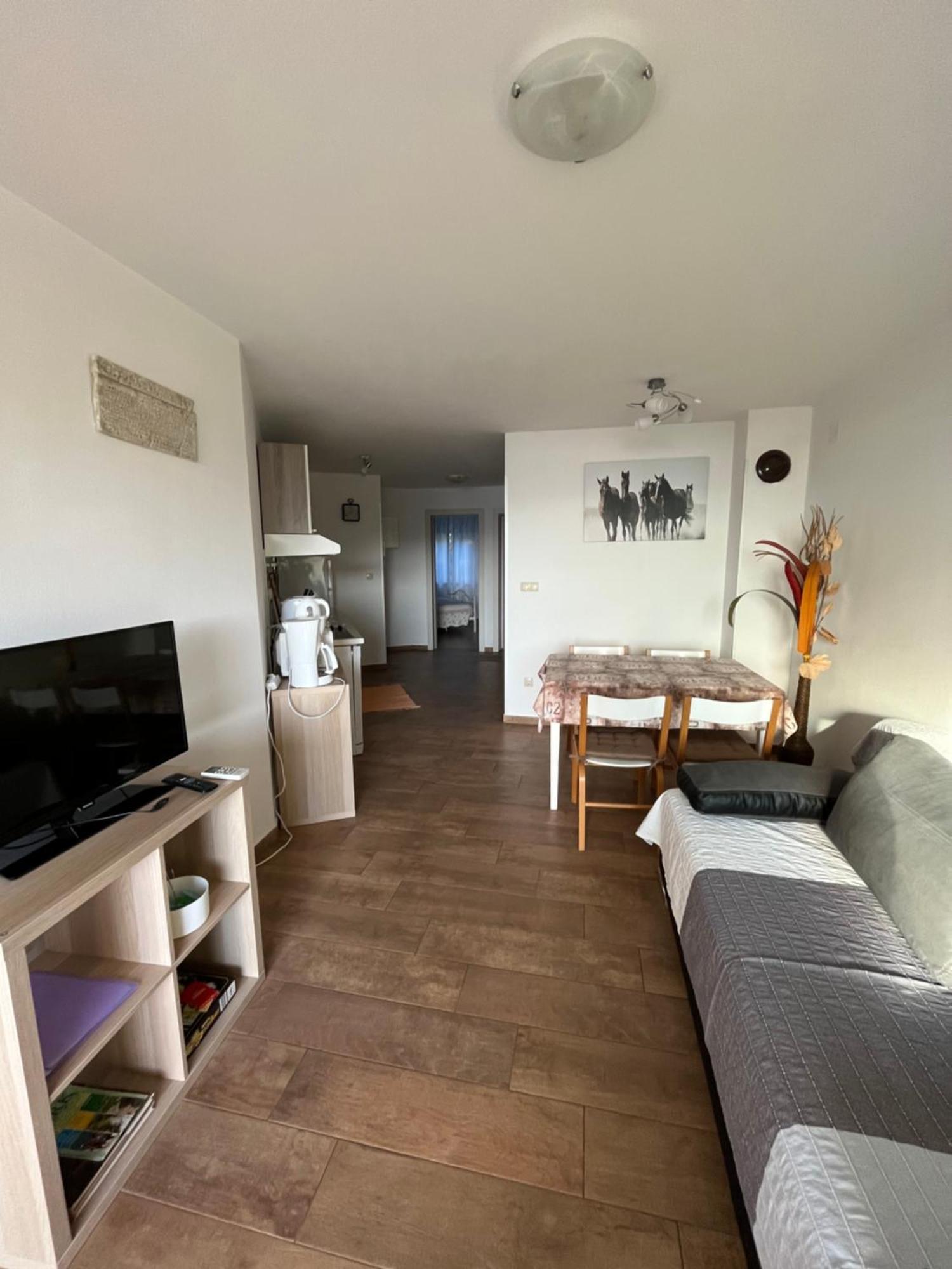 באסקה Apartments Amore מראה חיצוני תמונה